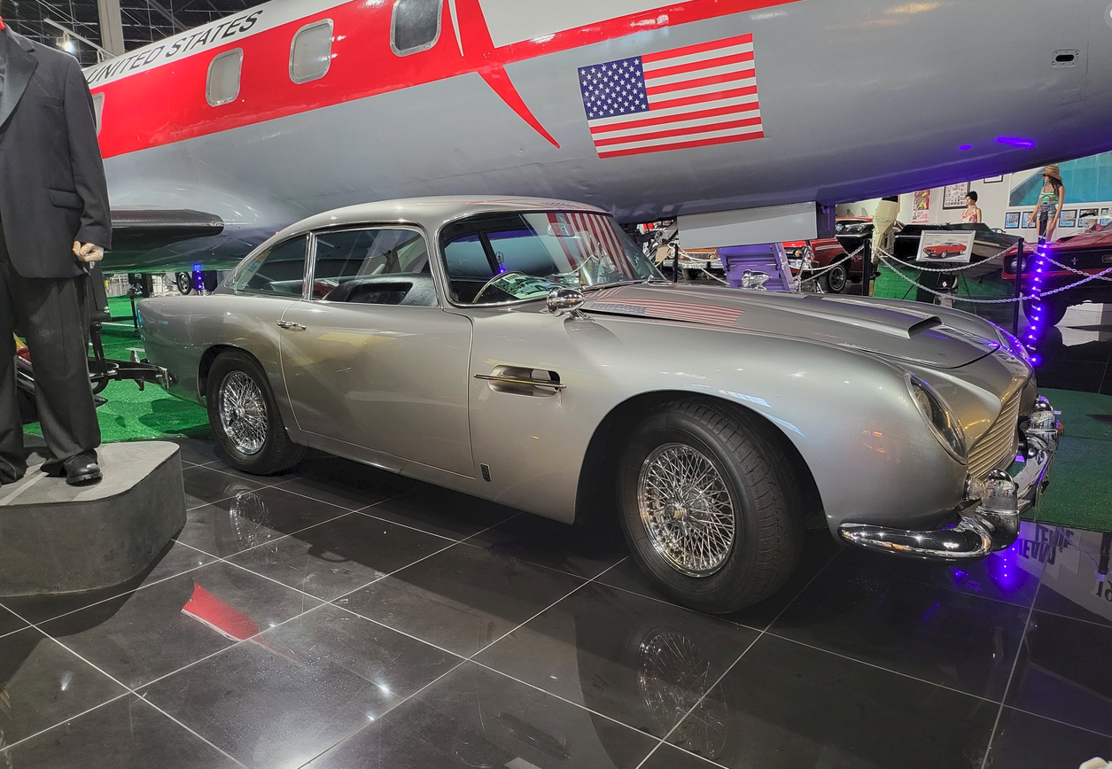 Dezerland Auto Museum